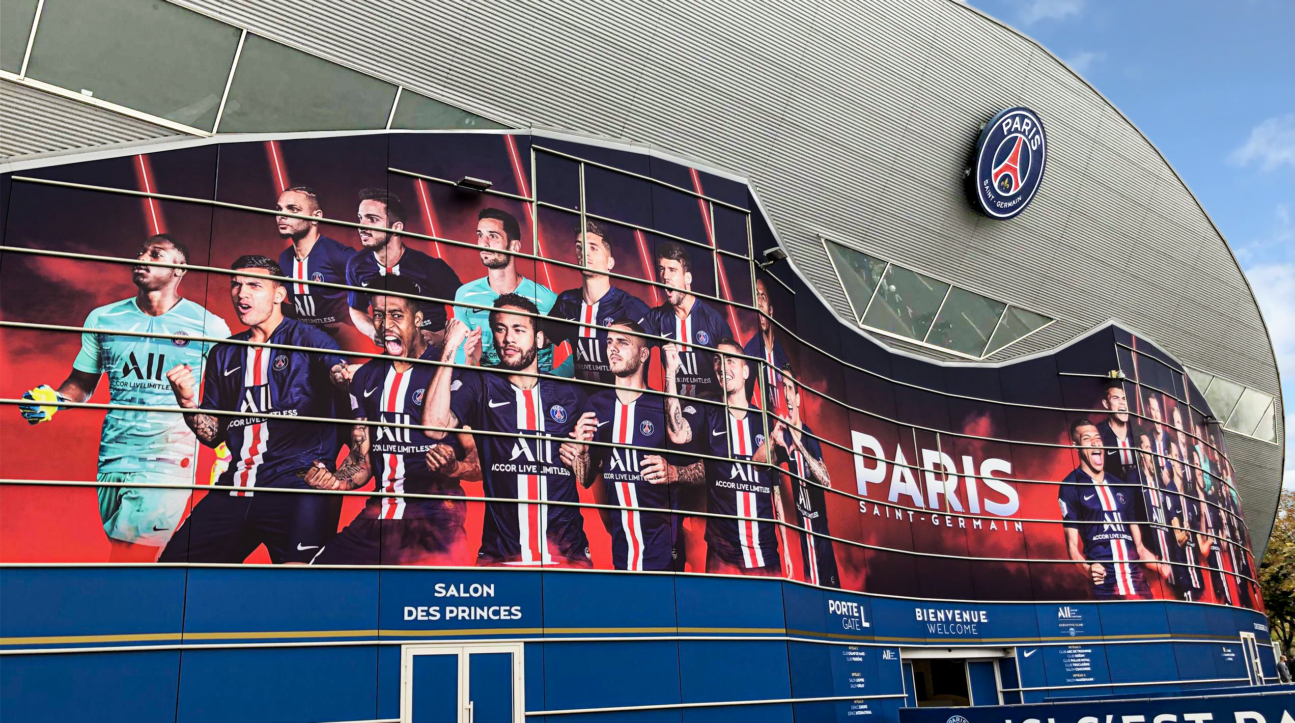 La façade du Parc des Princes, saison 19-20 - LAFOURMI ...